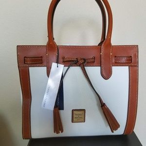 Dooney & Bourke purse